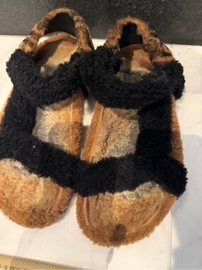 Shearling FF Fendi Feel Sandals
